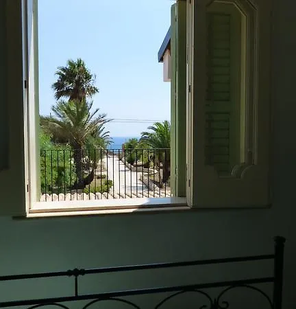 La Rosa Al Mare *